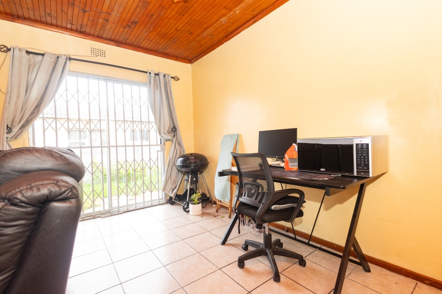 3 Bedroom Property for Sale in Bongweni Western Cape